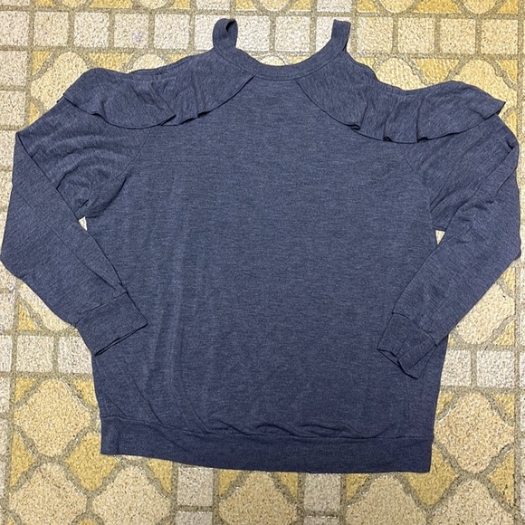 Express Tops - BNWOT Express cold shoulder gray top